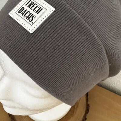 Beanies in Stein gerippt
