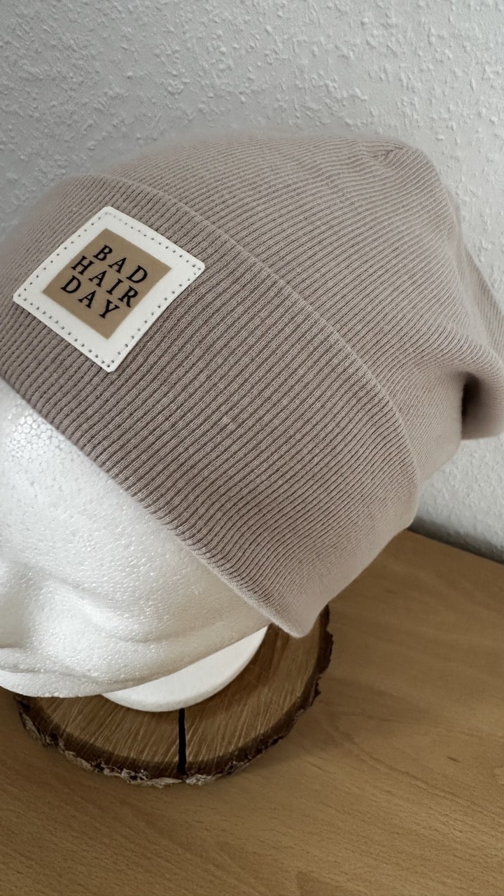 Beanies in Beige gerippt
